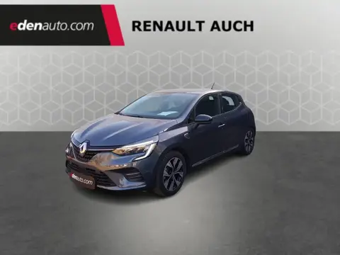 Used RENAULT CLIO Hybrid 2021 Ad 