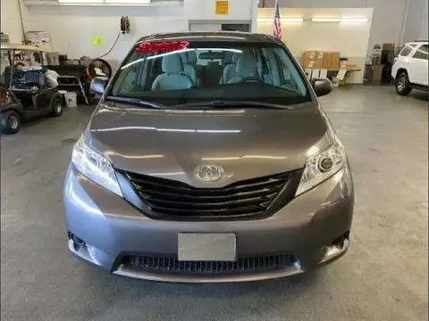 Annonce TOYOTA SIENNA Essence 2017 d'occasion 