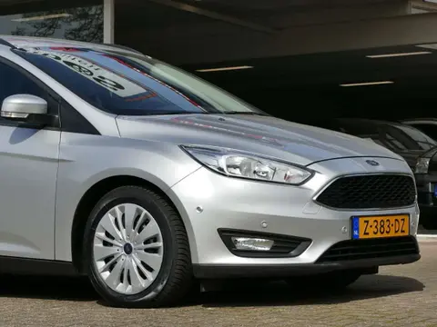 Annonce FORD FOCUS Essence 2016 d'occasion 