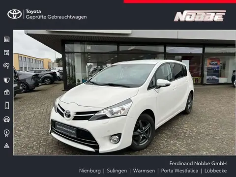 Annonce TOYOTA VERSO Essence 2018 d'occasion Allemagne