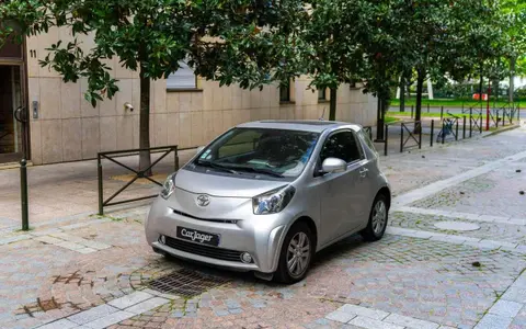 Annonce TOYOTA IQ Essence 2014 d'occasion 