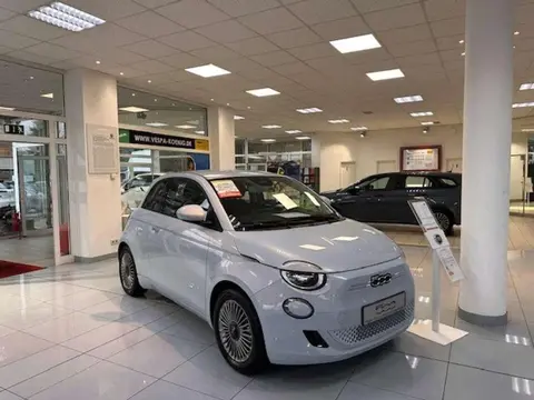 New FIAT 500 Electric 2023 ad 
