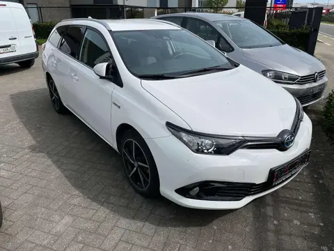 Used TOYOTA AURIS Hybrid 2018 Ad Belgium