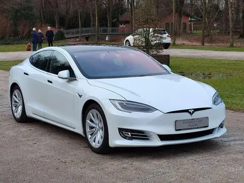 Used TESLA MODEL S Electric 2019 Ad Germany