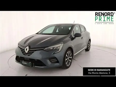 Used RENAULT CLIO Hybrid 2021 Ad 
