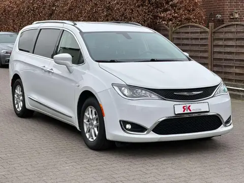 Used CHRYSLER PACIFICA Petrol 2020 Ad Germany