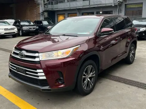 Annonce TOYOTA HIGHLANDER Essence 2017 d'occasion 