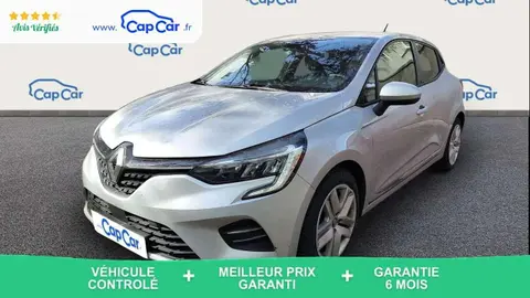 Used RENAULT CLIO Hybrid 2021 Ad France