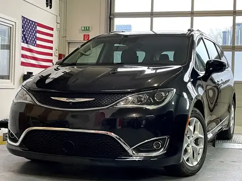 Used CHRYSLER PACIFICA Petrol 2016 Ad 
