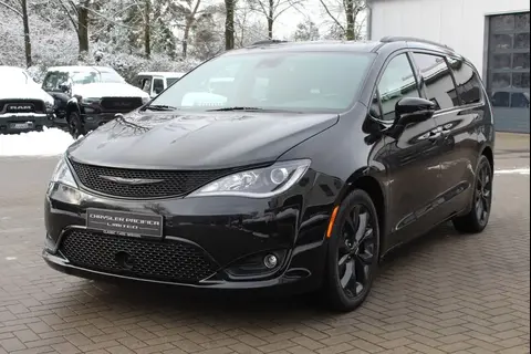Annonce CHRYSLER PACIFICA Essence 2019 d'occasion Allemagne