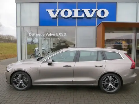 Used VOLVO V60 Hybrid 2021 Ad Germany