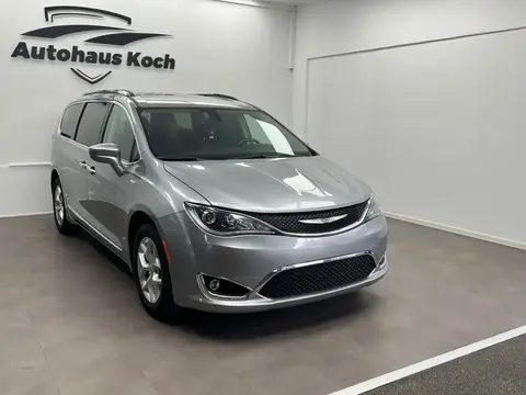 Annonce CHRYSLER PACIFICA Essence 2017 d'occasion Allemagne