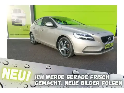 Used VOLVO V40 Diesel 2018 Ad Germany