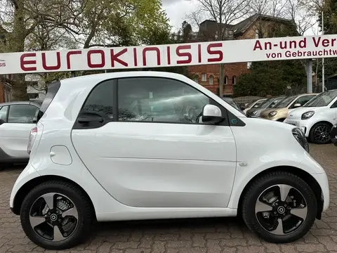 Used SMART FORTWO Electric 2022 Ad Germany