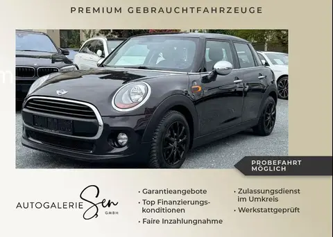 Used MINI ONE Petrol 2015 Ad Germany