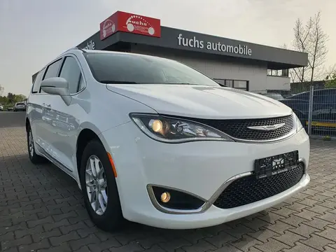 Used CHRYSLER PACIFICA Petrol 2020 Ad Germany