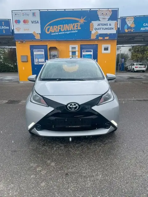 Annonce TOYOTA AYGO X Essence 2017 d'occasion Allemagne