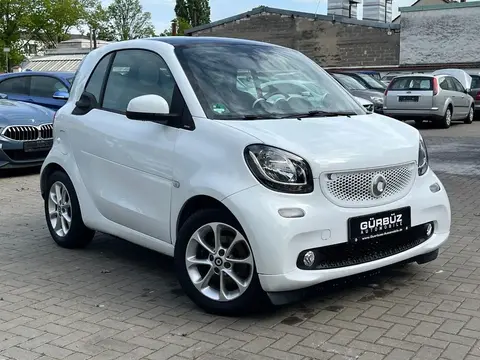 Annonce SMART FORTWO Essence 2015 d'occasion Allemagne