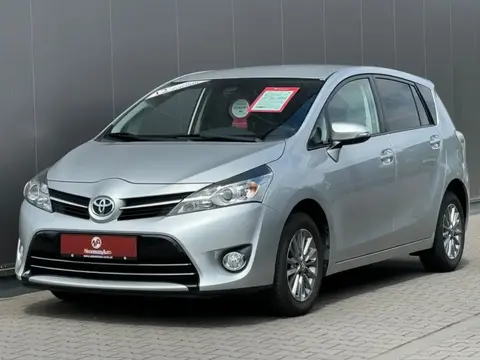Annonce TOYOTA VERSO Essence 2016 d'occasion Allemagne