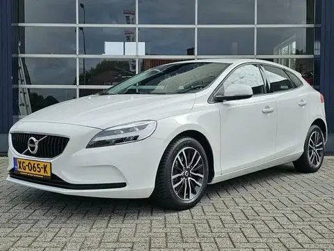 Annonce VOLVO V40 Essence 2019 d'occasion 