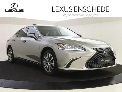 Used LEXUS ES Hybrid 2020 Ad 