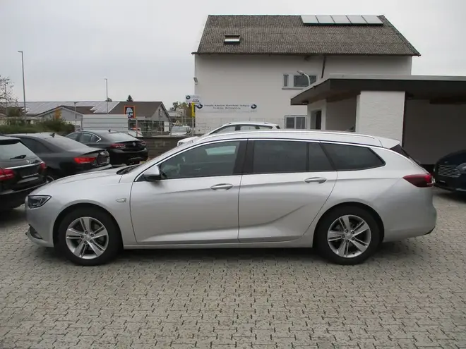 Used Opel Insignia ad : Year 2019, 128155 km | Reezocar
