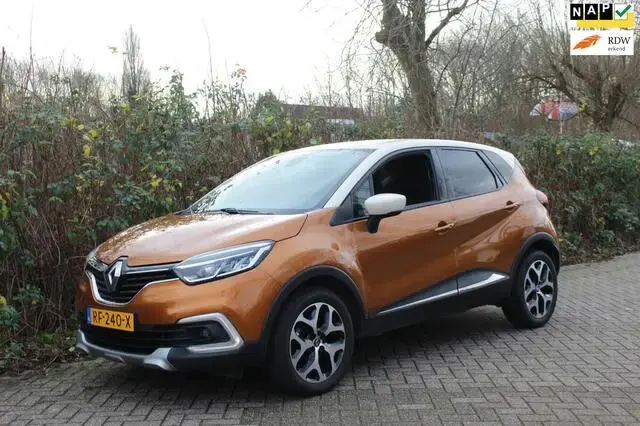 Used Renault Captur ad : Year 2017, 122635 km | Reezocar