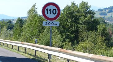 110 km/h sur les autoroutes : quand les associations trichent dans leur communication