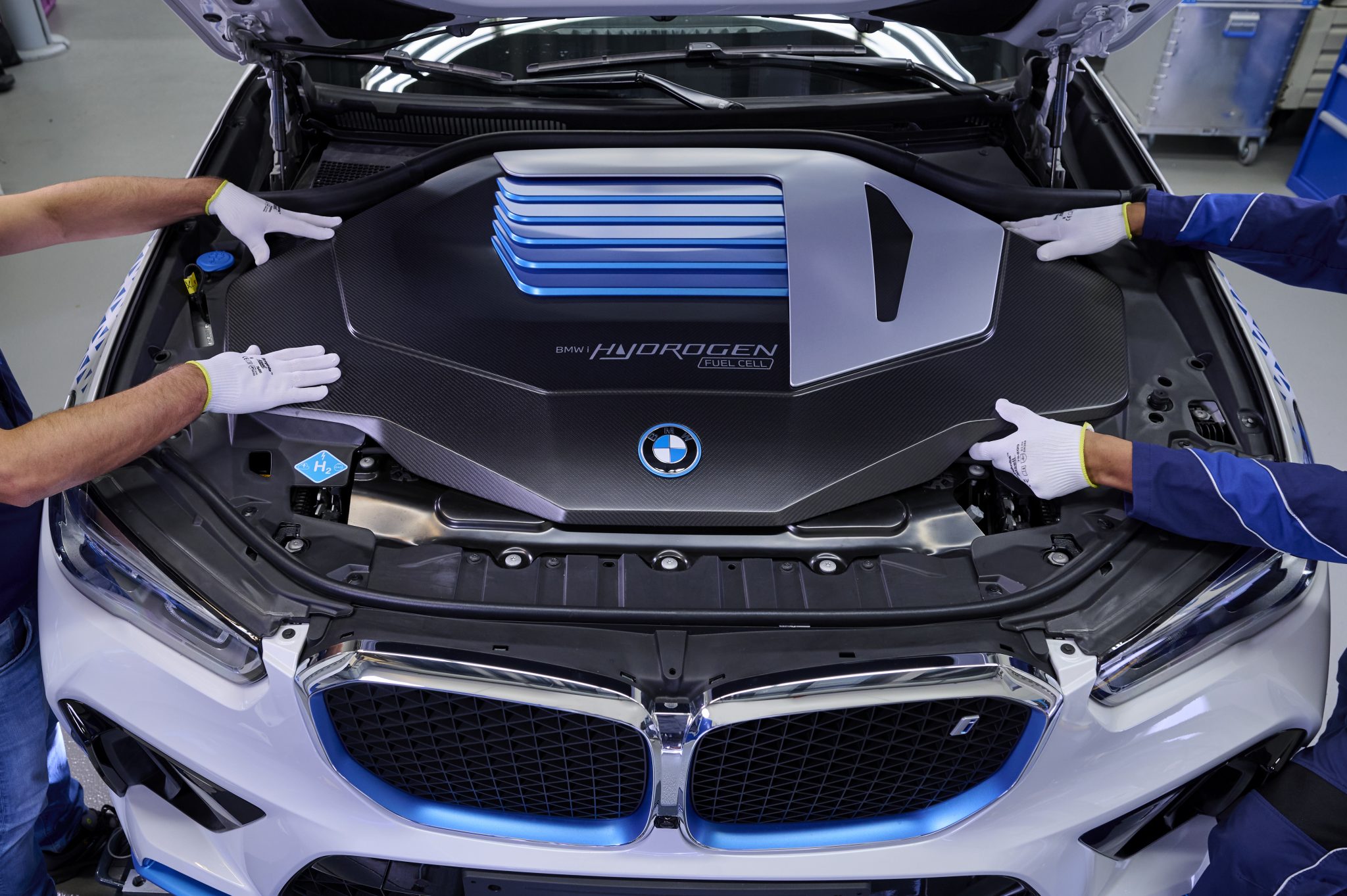 BMW iX5 Hydrogen : BMW croit en la technologie hydrogène