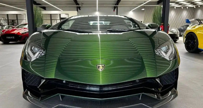 Photo 1 : Lamborghini Aventador 2022 Essence