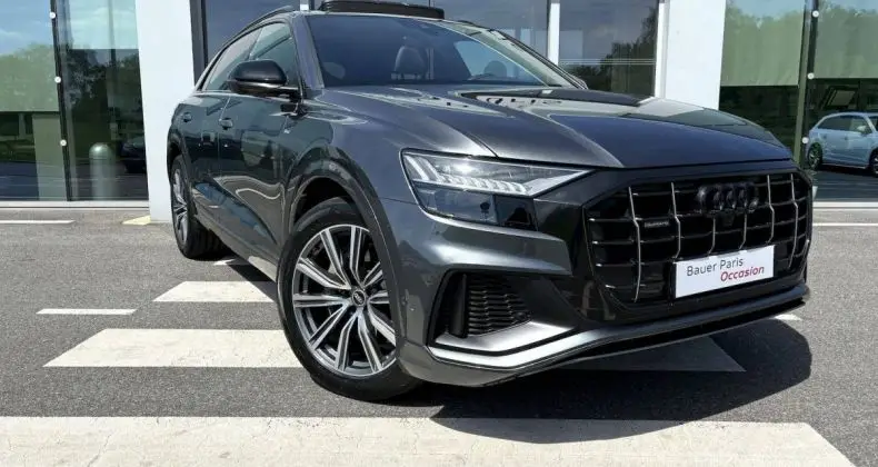 Photo 1 : Audi Q8 2021 Hybride