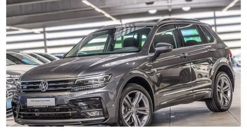 Photo 1 : Volkswagen Tiguan 2020 Petrol