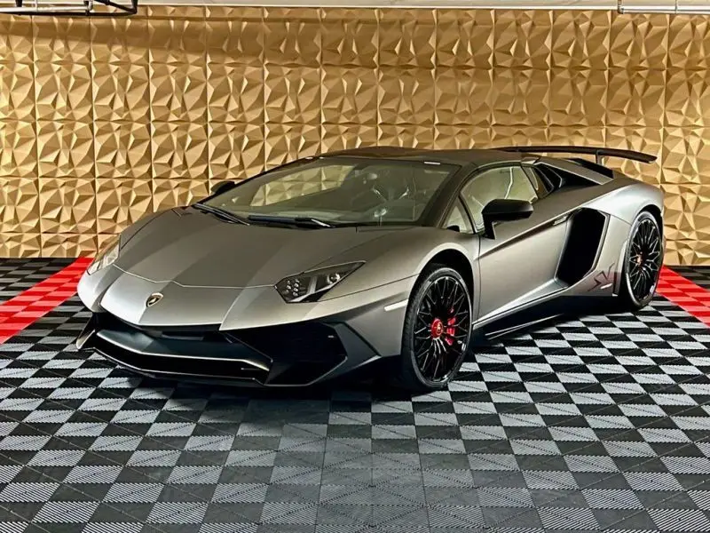 Photo 1 : Lamborghini Aventador 2015 Petrol