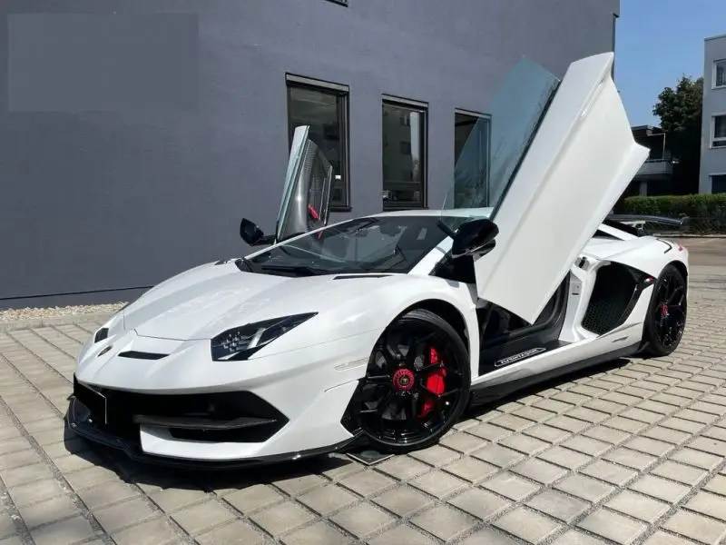 Photo 1 : Lamborghini Aventador 2021 Petrol