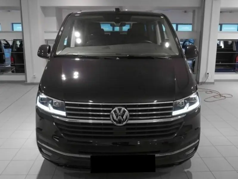 Photo 1 : Volkswagen Multivan 2022 Petrol