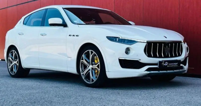 Photo 1 : Maserati Levante 2019 Essence