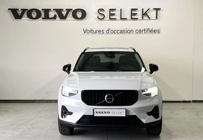 Photo 1 : Volvo Xc40 2024 Petrol