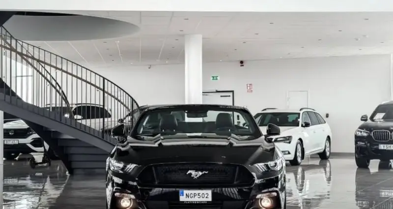 Photo 1 : Ford Mustang 2016 Petrol