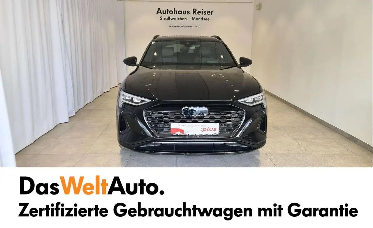 Photo 1 : Audi Q8 2024 Électrique