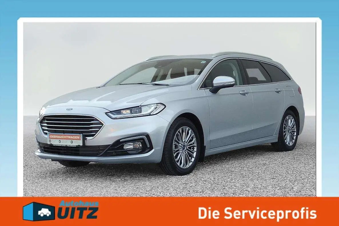 Photo 1 : Ford Mondeo 2022 Essence