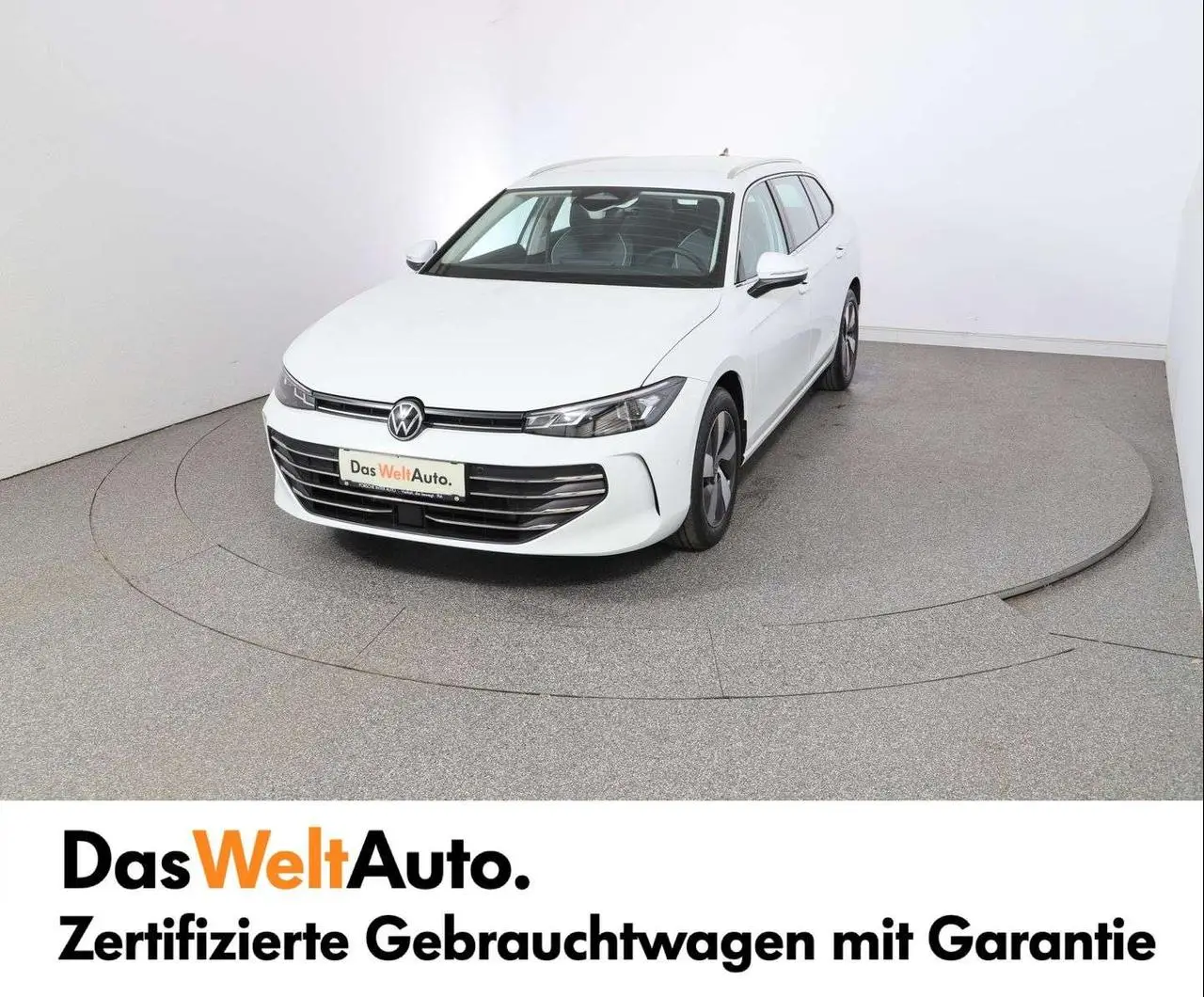 Photo 1 : Volkswagen Passat 2024 Petrol
