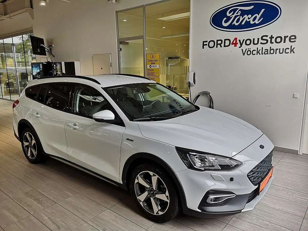 Photo 1 : Ford Focus 2021 Essence