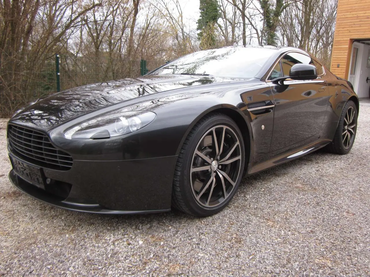 Photo 1 : Aston Martin Vantage 2014 Petrol