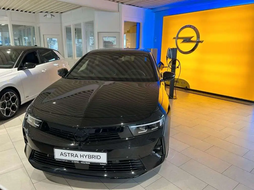 Photo 1 : Opel Astra 2022 Hybride