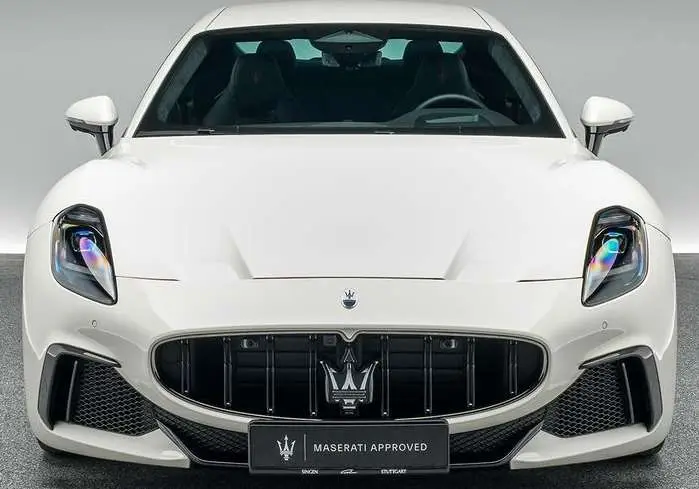 Photo 1 : Maserati Granturismo 2023 Essence