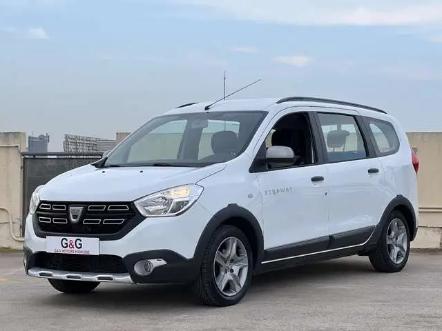 Photo 1 : Dacia Lodgy 2019 Petrol