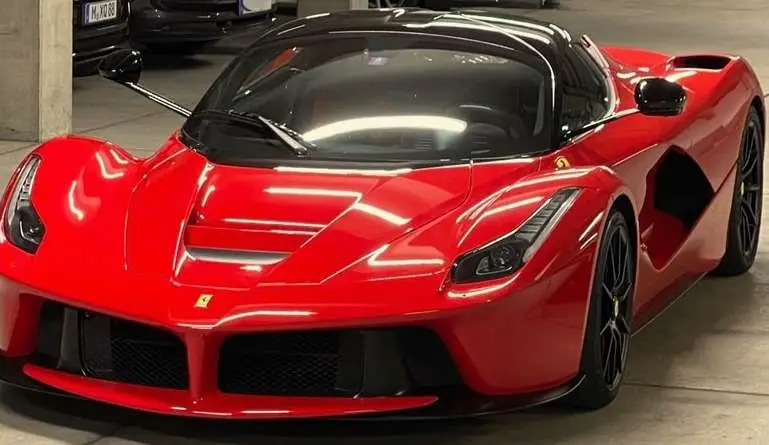 Photo 1 : Ferrari Laferrari 2015 Petrol