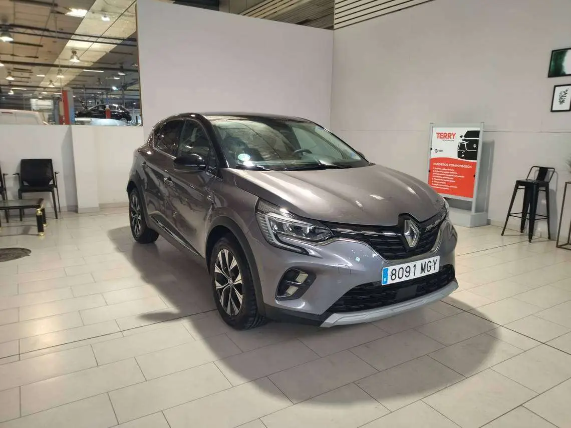 Photo 1 : Renault Captur 2023 Petrol