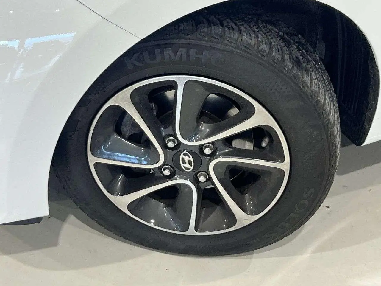 Photo 1 : Hyundai I10 2019 Essence