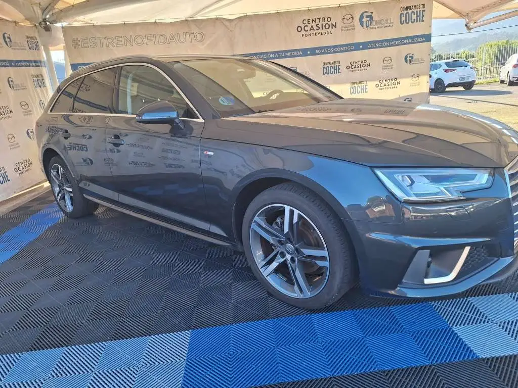 Photo 1 : Audi A4 2019 LPG